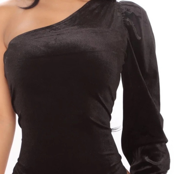 Match My Energy Velvet Bodysuit- Black, Size Small - Picture 7 of 13